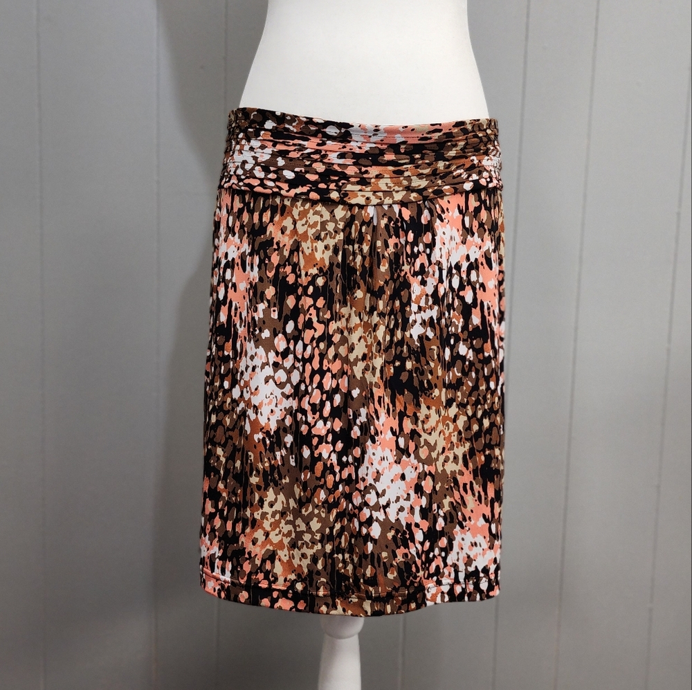 4/25$ Attention Color Splat Skirt Size M